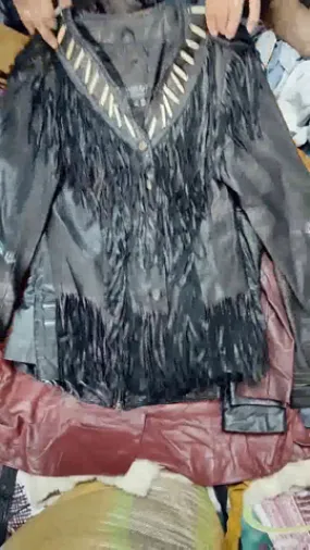Ladies leather jackets and coats - 20 pieces