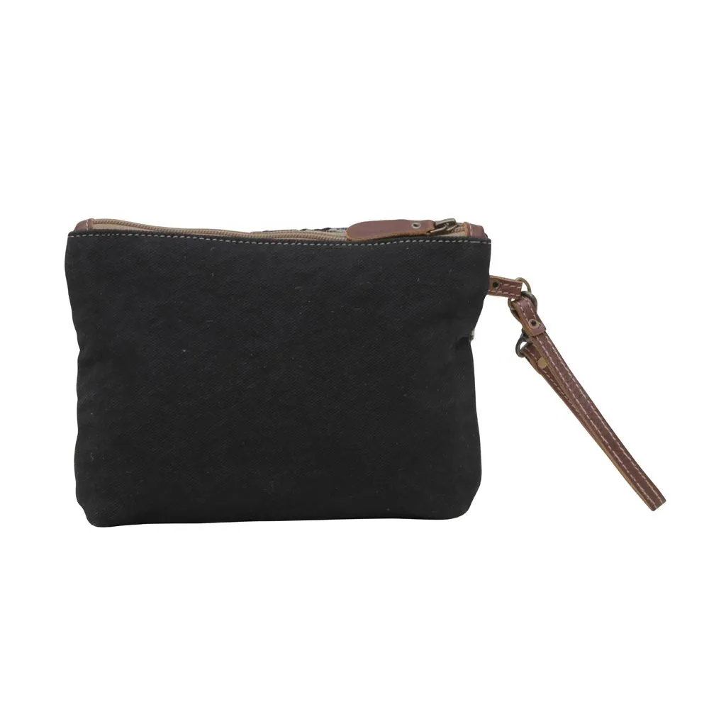 Myra Bag Voorpret Pouch: Versatile Elegance for Indo-Ethnic Dresses